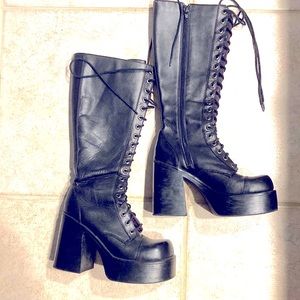 Vtg y2k Goth chunky platform lace up knee high boots